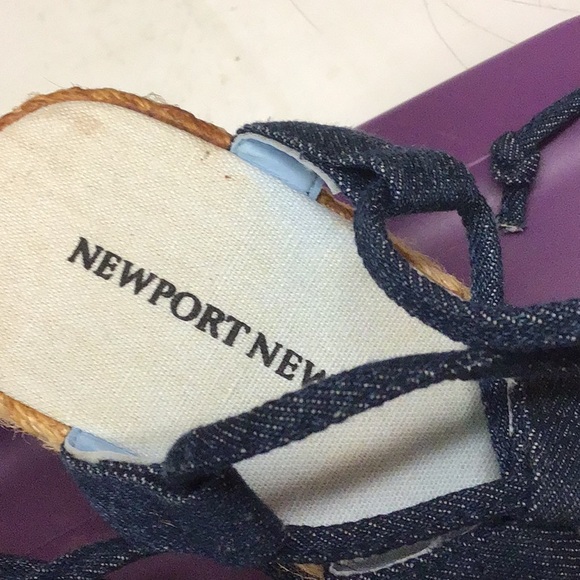 NEWPORT NEWS laces, laces, laces sz 8 blue - Picture 3 of 4